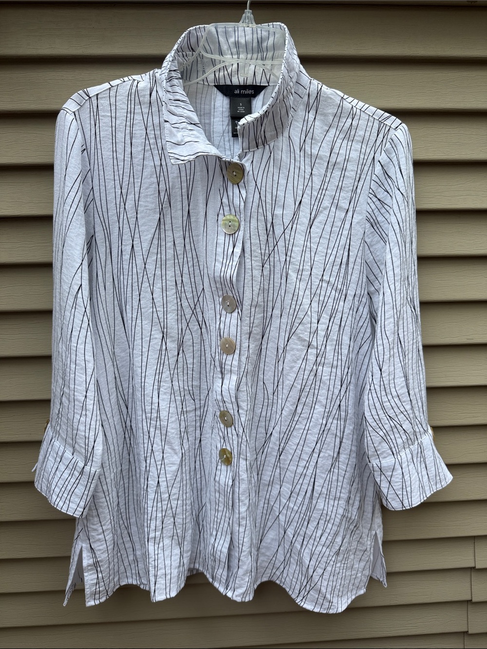Ali Miles White Button-Front Linear Stripe Crinkle Tunic or Shirt Size S